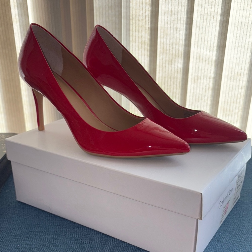 NWT - Calvin Klein Red Patent Heels - Picture 7 of 7